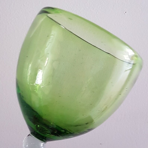 Set of 3 Green Blown Glass Wine Glasses 12 oz Green Glass Cup Clear Stem - Picture 5 of 9